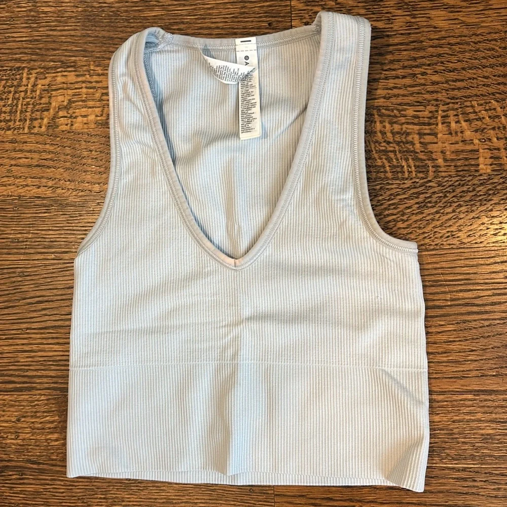 Athleta Girl Bindle - 3 tops - Picture 3 of 8